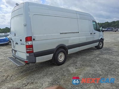 Trzecie zdjęcie samochodu z tyłu: 2012 MERCEDES BENZ SPRINTER 2500 DELIVERY VAN VIN:WD3PE8CB0C5674629 - miniatura