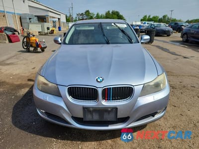 Piąte zdjęcie samochodu w środku: 2011 BMW 328 XI SULEV VIN:WBAPK5C56BA994368 - miniatura