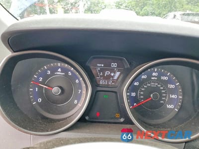 Zdjęcie 9 z 12 samochodu: 2016 HYUNDAI ELANTRA SE VIN:5NPDH4AE7GH681802 - miniatura