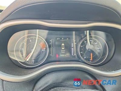 Zdjęcie 9 z 13 samochodu: 2016 JEEP CHEROKEE LATITUDE VIN:1C4PJMCS3GW271092 - miniatura