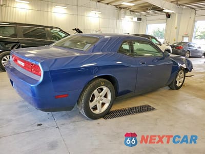 Trzecie zdjęcie samochodu z tyłu: 2010 DODGE CHALLENGER SE VIN:2B3CJ4DV1AH103000 - miniatura