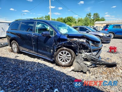 Czwarte zdjęcie samochodu z boku: 2022 TOYOTA SIENNA XLE VIN:5TDYSKFC9NS042360 - miniatura