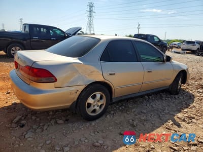 Trzecie zdjęcie samochodu z tyłu: 2001 HONDA ACCORD LX VIN:1HGCG56481A028965 - miniatura