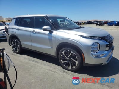 Czwarte zdjęcie samochodu z boku: 2024 MITSUBISHI OUTLANDER SE VIN:JA4J4VA84RZ037968 - miniatura