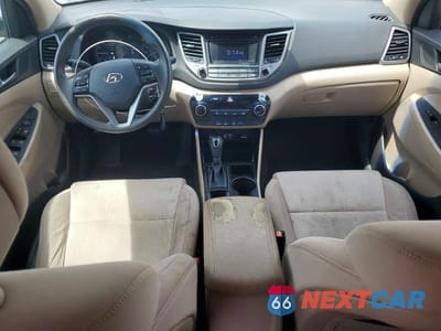 Zdjęcie 8 z 12 samochodu: 2017 HYUNDAI TUCSON SE VIN:KM8J23A43HU386432 - miniatura