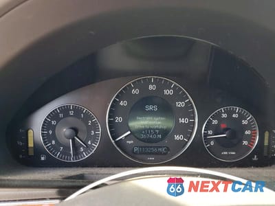 Zdjęcie 9 z 12 samochodu: 2005 MERCEDES-BENZ E 500 VIN:WDBUF70J35A657442 - miniatura