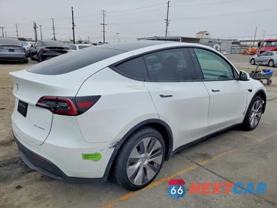 Trzecie zdjęcie samochodu z tyłu: 2023 TESLA MODEL Y VIN:7SAYGDEE1PA025737 - miniatura