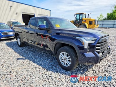 Czwarte zdjęcie samochodu z boku: 2025 TOYOTA TUNDRA DOUBLE CAB SR5 VIN:5TFLA5GD9SX003828 - miniatura