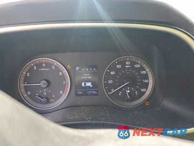 Zdjęcie 9 z 13 samochodu: 2019 HYUNDAI TUCSON VALUE VIN:KM8J3CA4XKU020150 - miniatura