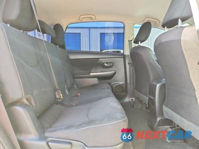 Zdjęcie 10 z 13 samochodu: 2016 TOYOTA PRIUS V TWO VIN:JTDZN3EU2GJ044124 - miniatura