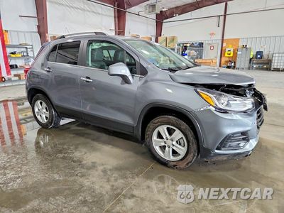 Czwarte zdjęcie samochodu z boku: 2019 CHEVROLET TRAX 1LT VIN:KL7CJPSB4KB879539 - miniatura