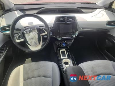 Zdjęcie 8 z 12 samochodu: 2017 TOYOTA PRIUS THREE VIN:JTDKARFU7H3544395 - miniatura