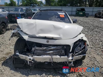 Piąte zdjęcie samochodu w środku: 2019 MERCEDES-BENZ E 63 AMG-S 4MATIC VIN:WDDZF8KB4KA529831 - miniatura