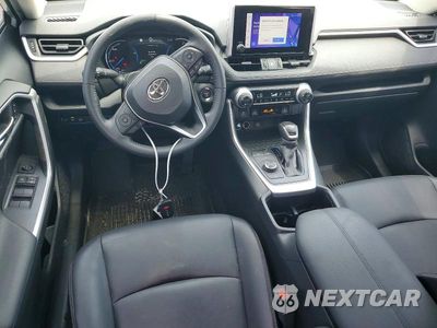 Zdjęcie 8 z 13 samochodu: 2023 TOYOTA RAV4 XLE PREMIUM VIN:JTMB6RFV3PD114656 - miniatura