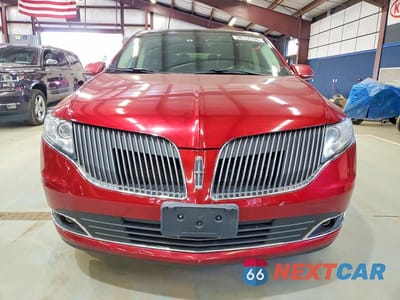 Piąte zdjęcie samochodu w środku: 2016 LINCOLN MKT VIN:2LMHJ5AT7GBL02674 - miniatura