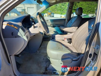 Zdjęcie 7 z 13 samochodu: 2005 TOYOTA SIENNA LE 7 PASSENGER VIN:5TDZA23C85S234025 - miniatura