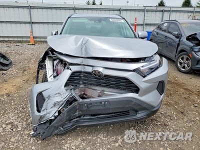 Piąte zdjęcie samochodu w środku: 2025 TOYOTA RAV4 XLE VIN:2T3P1RFV1SW629445 - miniatura