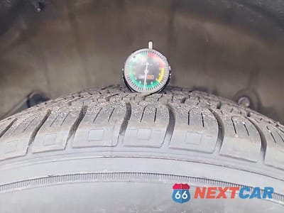 Zdjęcie 11 z 14 samochodu: 2022 TOYOTA HIGHLANDER LE VIN:5TDBZRBH9NS577099 - miniatura