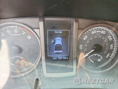 Zdjęcie 9 z 12 samochodu: 2017 TOYOTA TACOMA TRD SPORT VIN:3TMCZ5AN6HM046760 - miniatura