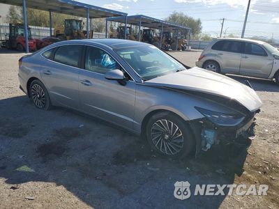 Czwarte zdjęcie samochodu z boku: 2023 HYUNDAI SONATA HYBRID LIMITED VIN:KMHL54JJ7PA058460 - miniatura