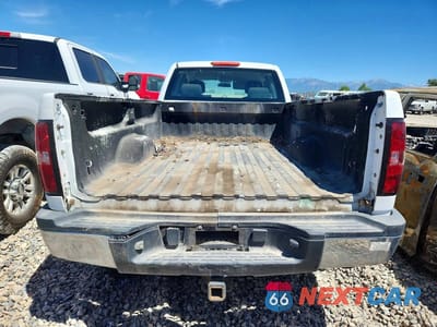 Zdjęcie 6 z 12 samochodu: 2008 CHEVROLET SILVERADO K3500 VIN:1GCHK39K08E191002 - miniatura