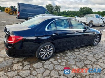 Trzecie zdjęcie samochodu z tyłu: 2020 MERCEDES-BENZ E 450 4MATIC VIN:W1KZF6JB0LA802237 - miniatura