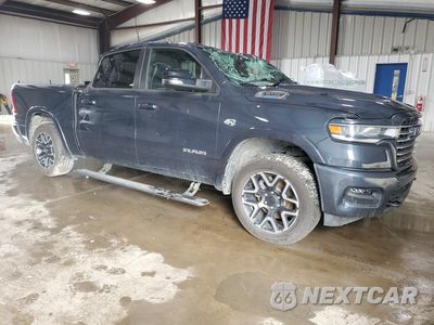 Czwarte zdjęcie samochodu z boku: 2026 RAM 1500 LARAMIE VIN:1C6SRFJT3TN297872 - miniatura