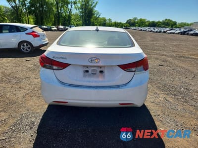 Zdjęcie 6 z 12 samochodu: 2012 HYUNDAI ELANTRA GLS VIN:5NPDH4AE6CH116158 - miniatura
