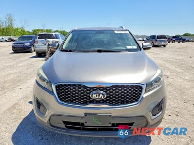 Piąte zdjęcie samochodu w środku: 2017 KIA SORENTO LX VIN:5XYPGDA33HG281727 - miniatura