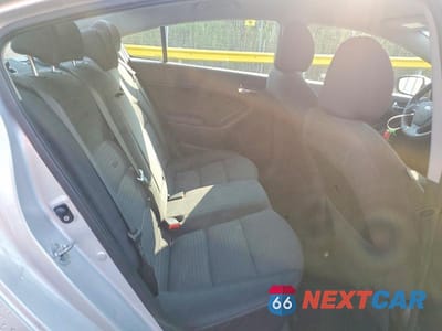 Zdjęcie 10 z 12 samochodu: 2015 KIA FORTE LX VIN:KNAFX4A62F5340498 - miniatura