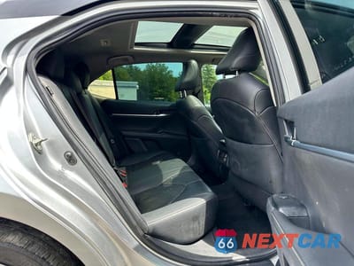 Piąte zdjęcie samochodu w środku: 2019 TOYOTA CAMRY XSE VIN:4T1B61HK2KU279395 - miniatura