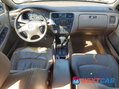 Zdjęcie 8 z 12 samochodu: 2000 HONDA ACCORD EX VIN:1HGCG1656YA095835 - miniatura