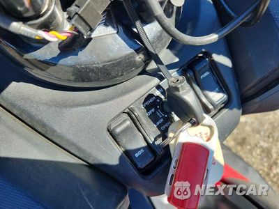 Zdjęcie 8 z 9 samochodu: 2014 HONDA NSS300 VIN:MLHNF0405E5000016 - miniatura