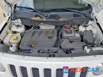 Zdjęcie 11 z 12 samochodu: 2014 JEEP PATRIOT LATITUDE VIN:1C4NJPFB4ED502918 - miniatura