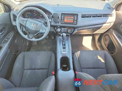 Zdjęcie 8 z 14 samochodu: 2018 HONDA HR-V LX VIN:3CZRU6H37JG713336 - miniatura