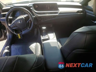 Zdjęcie 8 z 12 samochodu: 2019 LEXUS ES 300H VIN:58AB21B14KU004230 - miniatura