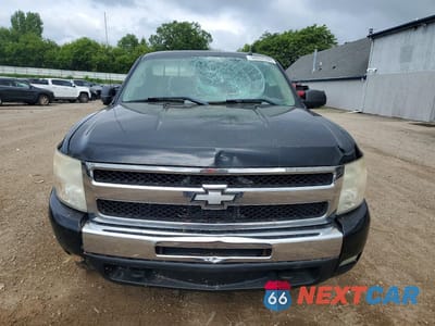 Piąte zdjęcie samochodu w środku: 2011 CHEVROLET SILVERADO K1500 LT VIN:1GCRKSE30BZ207535 - miniatura