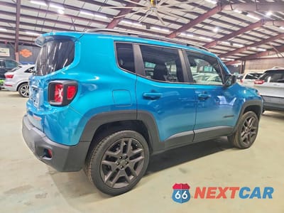 Trzecie zdjęcie samochodu z tyłu: 2021 JEEP RENEGADE LATITUDE VIN:ZACNJDBB9MPM47920 - miniatura