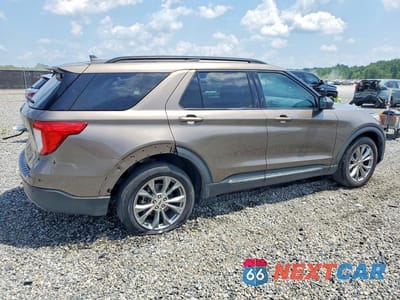 Trzecie zdjęcie samochodu z tyłu: 2021 FORD EXPLORER XLT VIN:1FMSK7DH9MGB28354 - miniatura