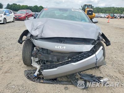 Piąte zdjęcie samochodu w środku: 2024 KIA FORTE LXS VIN:3KPF24AD2RE725410 - miniatura