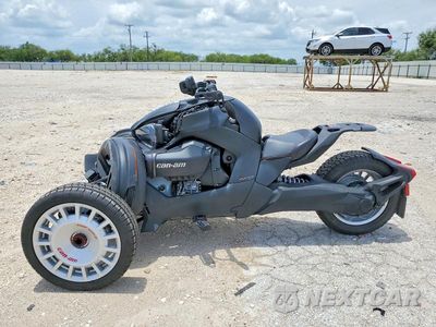Trzecie zdjęcie samochodu z tyłu: 2025 CAN-AM RYKER RALLY EDITION VIN:3JB2HEH22SJ000803 - miniatura