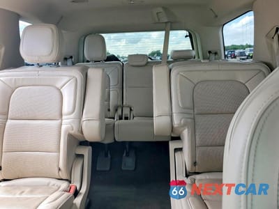 Zdjęcie 10 z 13 samochodu: 2018 LINCOLN NAVIGATOR RESERVE VIN:5LMJJ2LT3JEL16976 - miniatura