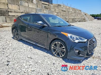 Czwarte zdjęcie samochodu z boku: 2016 HYUNDAI VELOSTER TURBO VIN:KMHTC6AE6GU280877 - miniatura