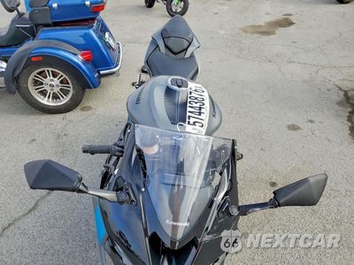 Piąte zdjęcie samochodu w środku: 2025 KAWASAKI ZX636 K VIN:JKBZXJK13SA010829 - miniatura