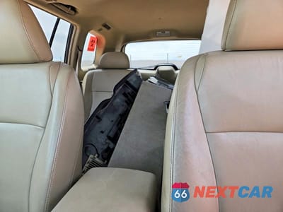 Zdjęcie 10 z 13 samochodu: 2010 TOYOTA HIGHLANDER SE VIN:5TDKK3EH4AS022827 - miniatura