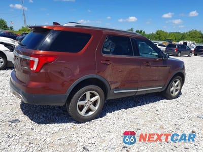 Trzecie zdjęcie samochodu z tyłu: 2016 FORD EXPLORER XLT VIN:1FM5K8D85GGD07272 - miniatura