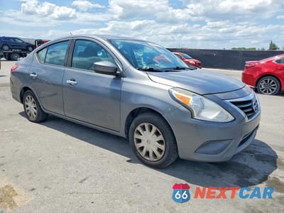 Czwarte zdjęcie samochodu z boku: 2018 NISSAN VERSA SV VIN:3N1CN7AP0JL873063 - miniatura