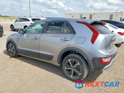 Drugie zdjęcie samochodu z przodu: 2026 KIA NIRO LX VIN:KNDCP3LE2T5328447 - miniatura