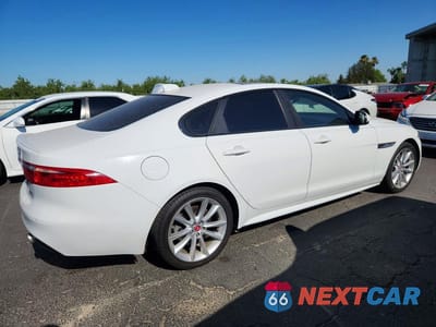 Trzecie zdjęcie samochodu z tyłu: 2016 JAGUAR XF R - SPORT VIN:SAJBF4BV5GCY16283 - miniatura