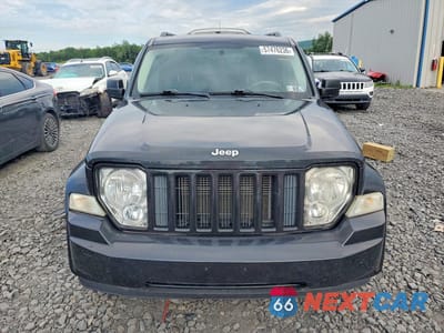 Piąte zdjęcie samochodu w środku: 2011 JEEP LIBERTY SPORT VIN:1J4PN2GK3BW529780 - miniatura